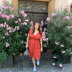 Meet your Posher, Laura